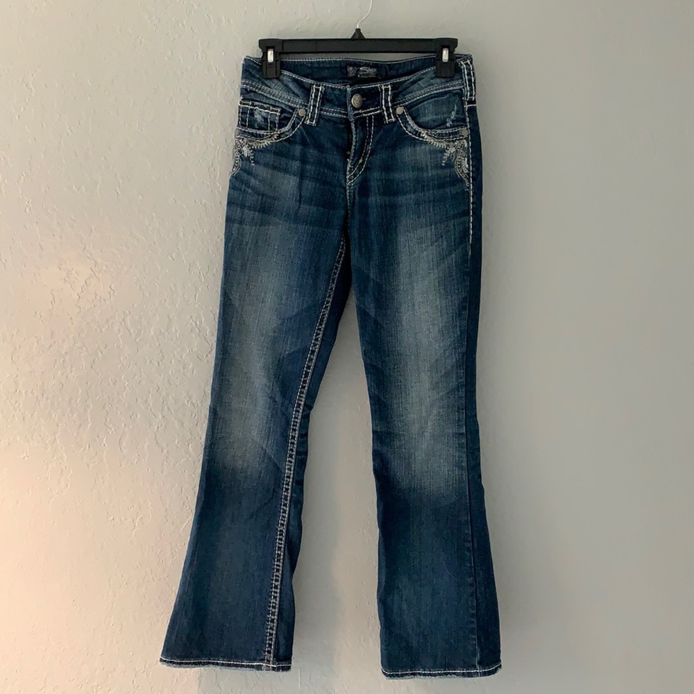 Cute bootlegged Silver jeans 25/30